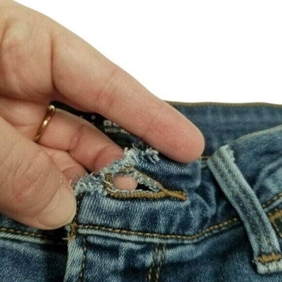 Old Navy Rockstar Mid-Rise Embroidered Floral Skinny Jeans Womens 6 Blue Denim - Picture 5 of 16